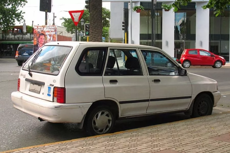 A picture of the Kia Pride wagon
