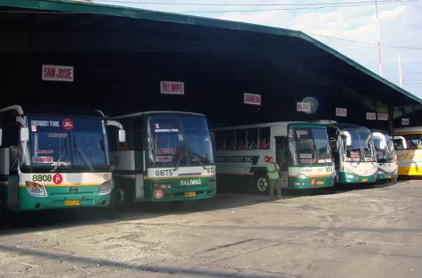 A picture of a bus terminal in Cubao