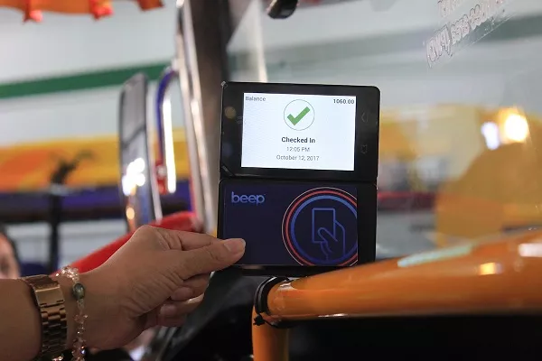Paying one’s fare is envisioned to be much easier in modern jeepneys Jeepney modernization advantages: Automated fare