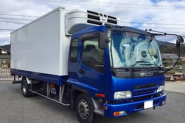 A picture of an RLH Trucking Services trucks