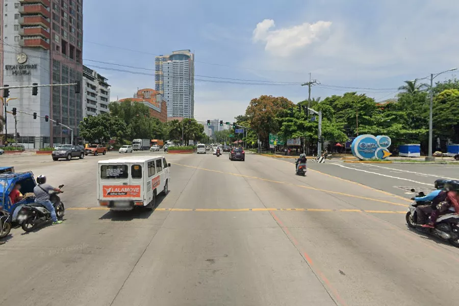 A picture of Roxas Blvd. 