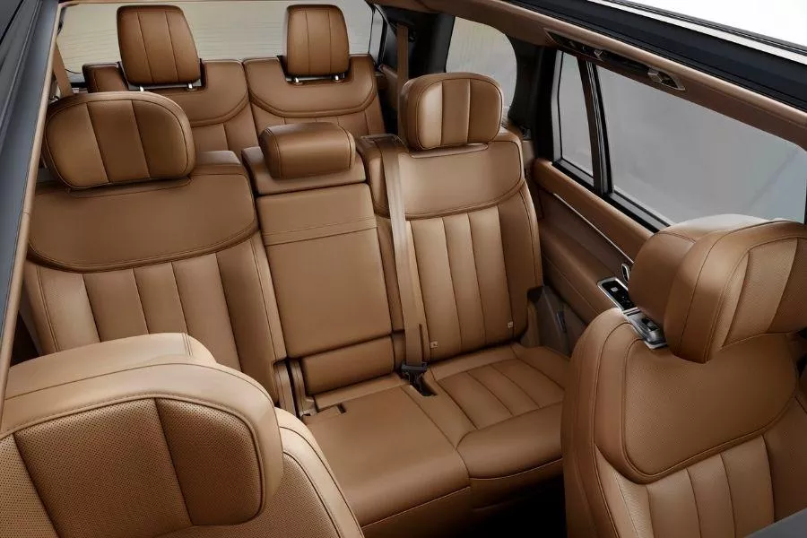 A picture of the 2022 Range Rover's interior with the third row seats