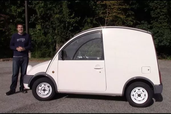 Nissan S Cargo side view