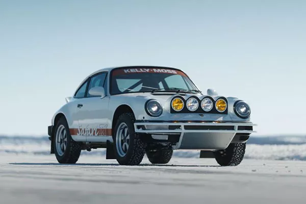 A picture of the 911 Safari TX parked on a frozen lake