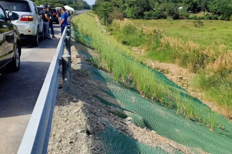 A picture of the side of SCTEX