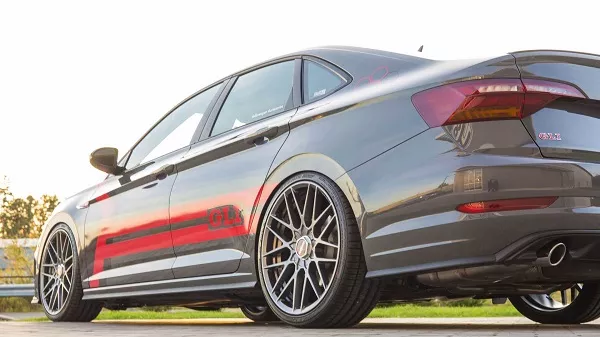 A glimpse of the Volkswagen Jetta GLI by H&R special springs Volkswagen Jetta GLI by H&R Special Springs