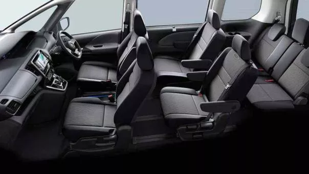 Nissan Serena e-Power interior