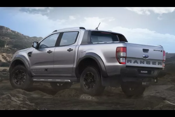 Wildtrak X side view 