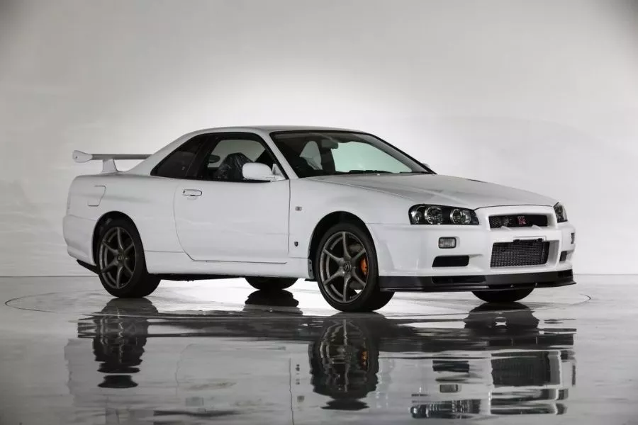 A picture of the  Skyline R34 to be auctioned off