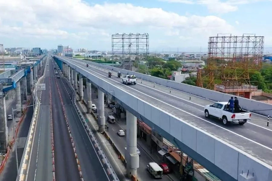 Skyway Extension southbound