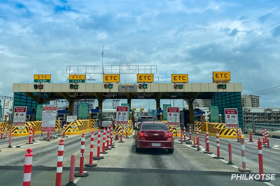 Skyway toll plaza