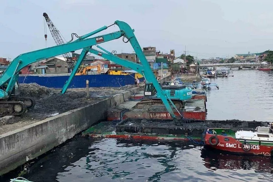 Pasig River dredging