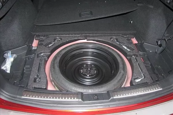 Car without spare tire