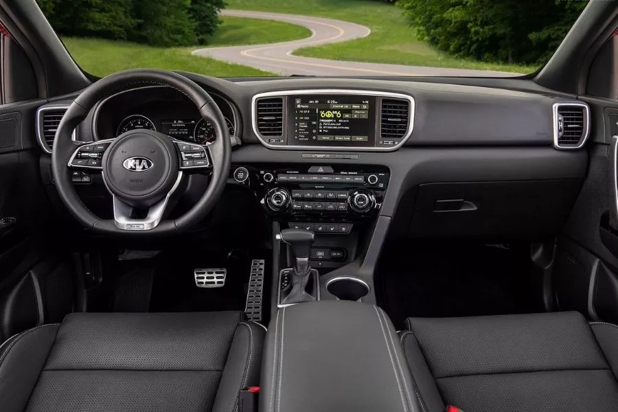 A picture of the old Sportage's interior