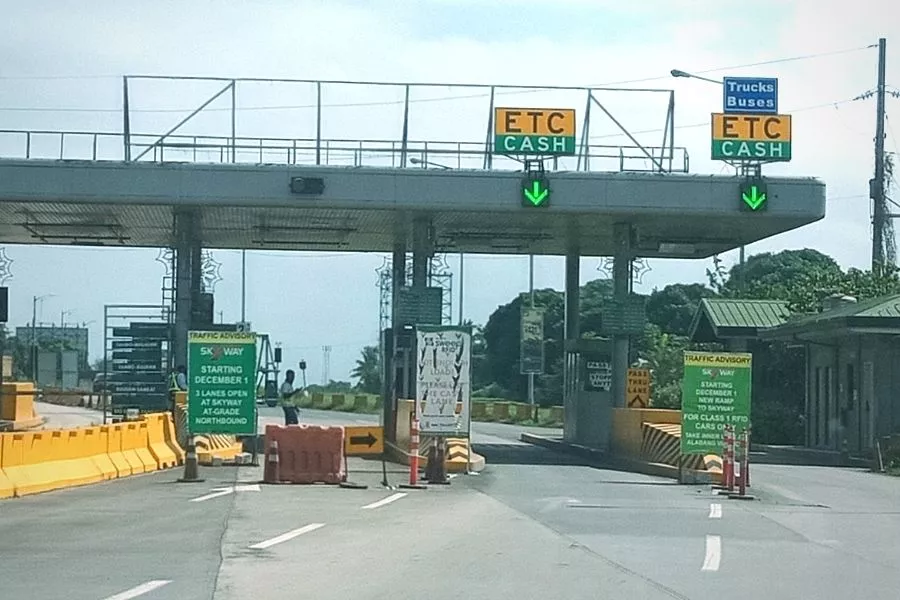 STAR Tollway toll gate