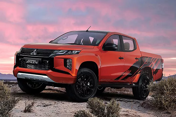 A picture of the Strada Athlete in a dry desert area