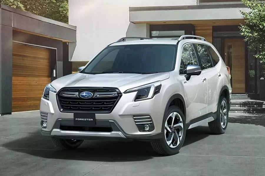 2022 Subaru Forester front view