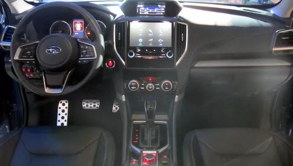 Subaru Forester 2019 dashboard area