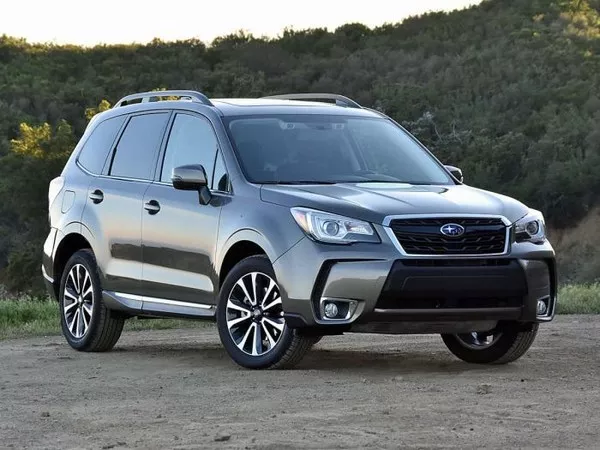 Subaru Forester XT angular front