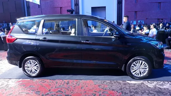 Suzuki Ertiga 2019 side view