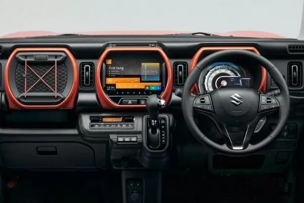 Suzuki Hustler dashboard