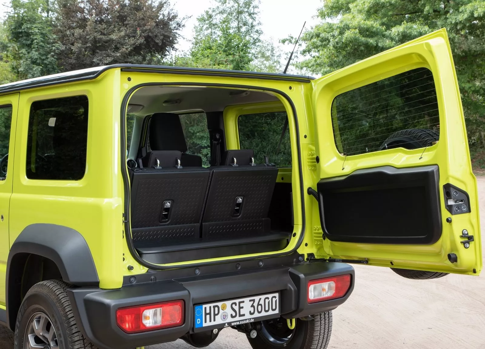 Suzuki Jimny rear view