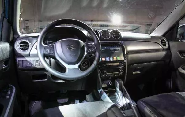 Suzuki Vitara 2018 interior