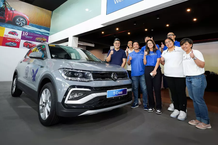 Ateneo Blue Eagles team and VW PH COO Josh Altarejos poses with the T-Cross