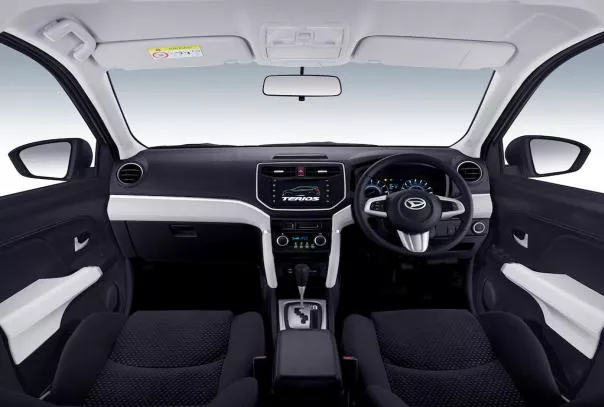 Moving insides, styling cues from the last concept seems to overflow Daihatsu Terios 2018 interior
