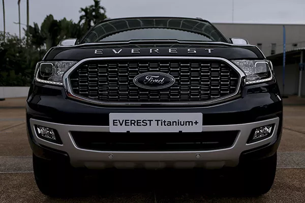 A picture of the front of the 2021 Everest Titanium+