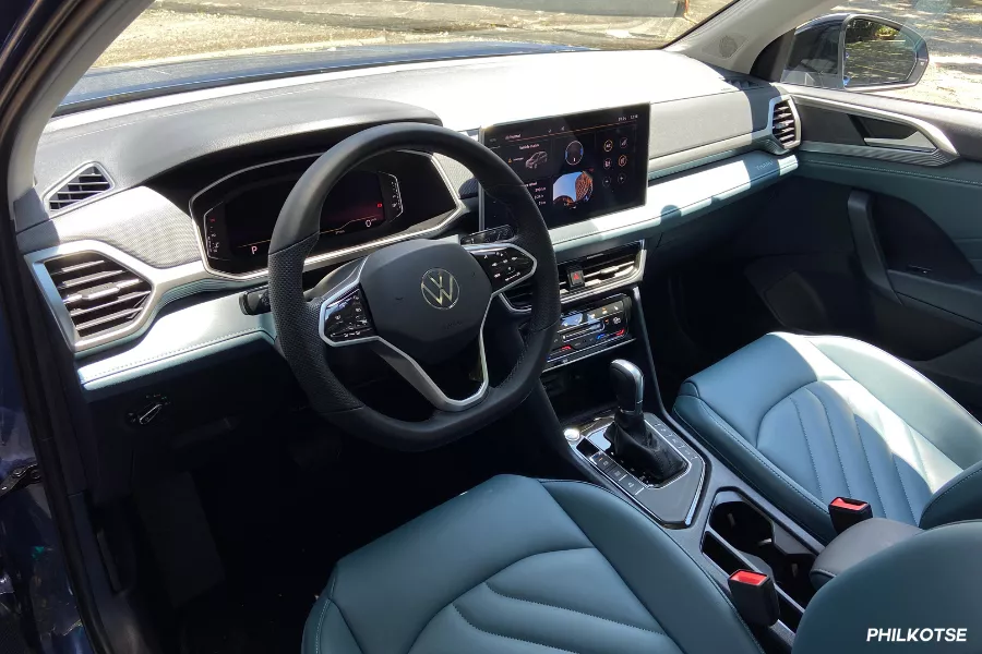 Tharu SEL's cockpit Tharu SEL's cockpit