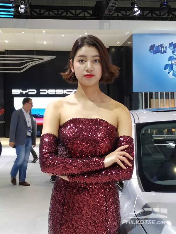BYD girl Shanhai Auto show 2019