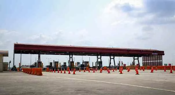 A toll collection point in the Philippines