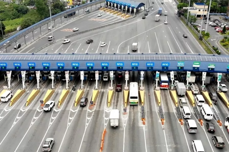 A picture of a toll plaza on NLEX