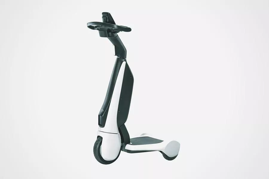 Toyota C+Walk electric scooter