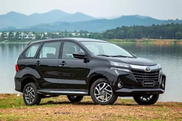 Toyota Avanza near a lake