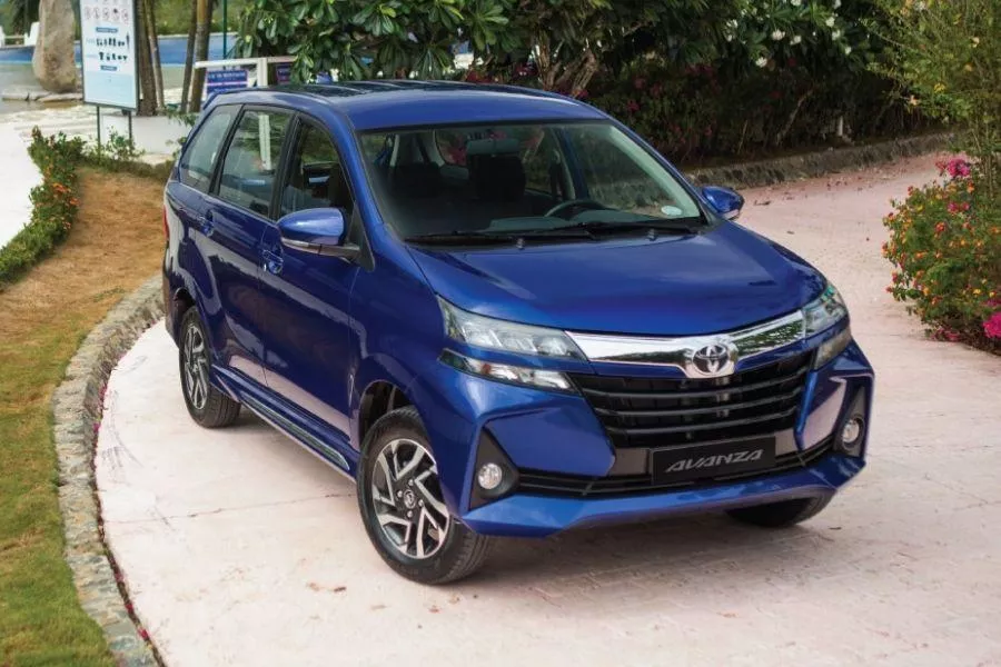Toyota Avanza front view