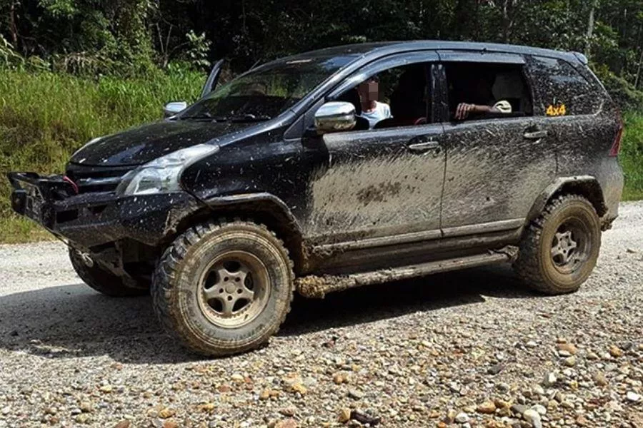 Toyota Avanza modified front view