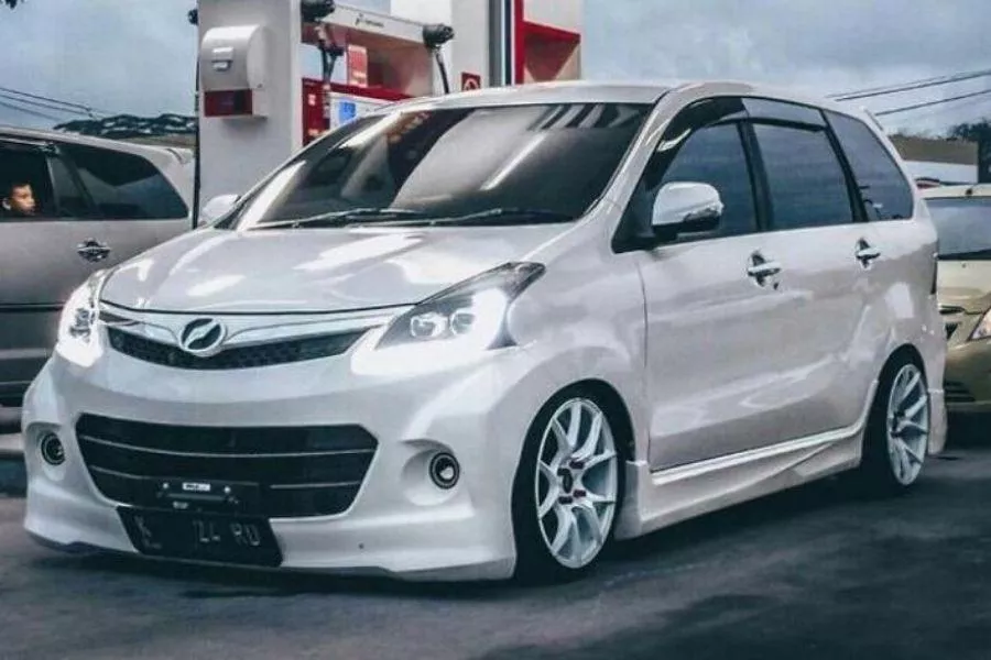 Toyota Avanza modified front view