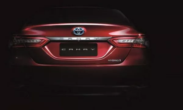 Toyota Camry 2019 rear view