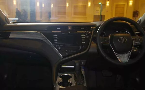 Toyota Camry 2019 dashboard area