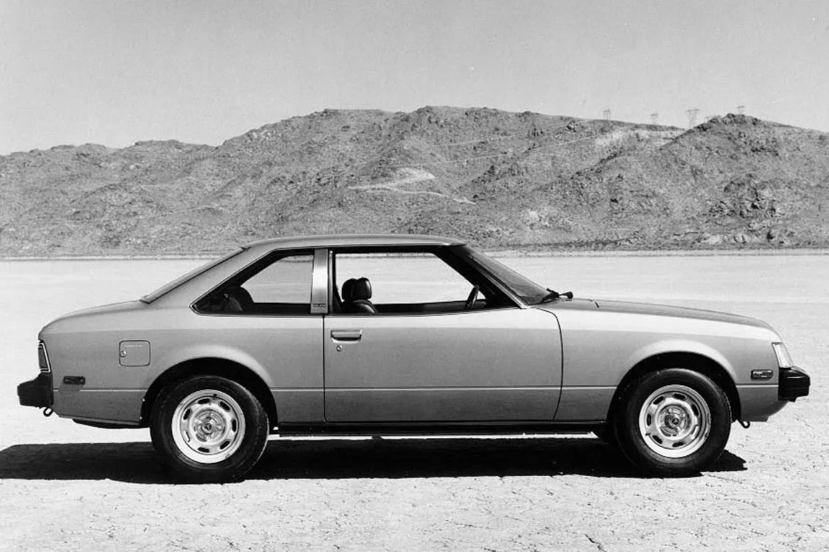 A picture of the 2nd-gen Toyota Celica in the desert