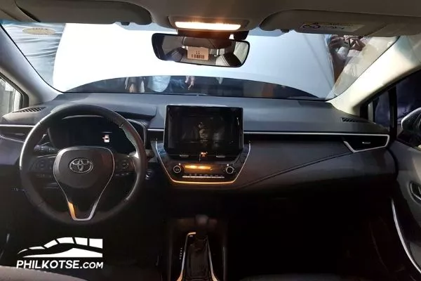 2020 Toyota Corolla Altis interior 