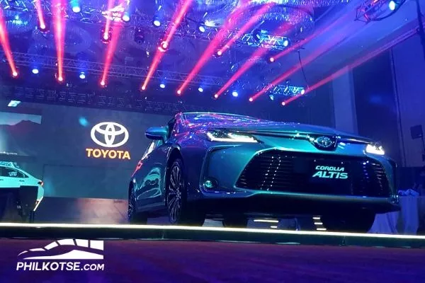 Toyota wants you to buy the Toyota Corolla Altis Hybrid and feel safe with extended warranties Toyota Corolla Altis Hybrid 2020 front view