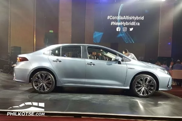 Toyota Corolla Altis 2020 side profile 