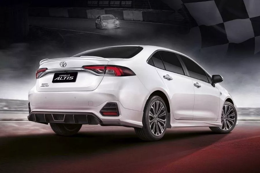 Toyota Corolla Altis Nürburgring package rear view