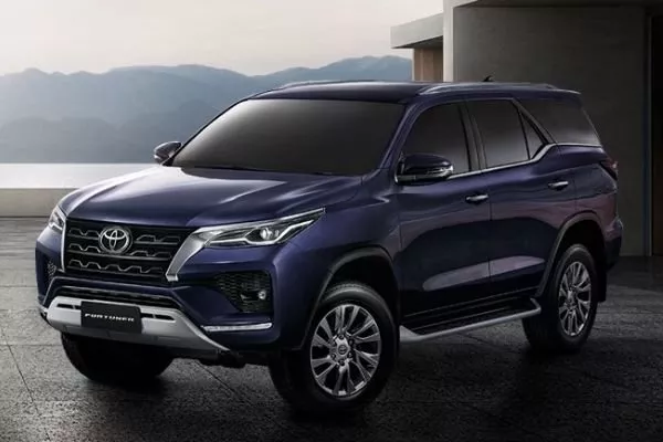 The new Fortuner finished in blue