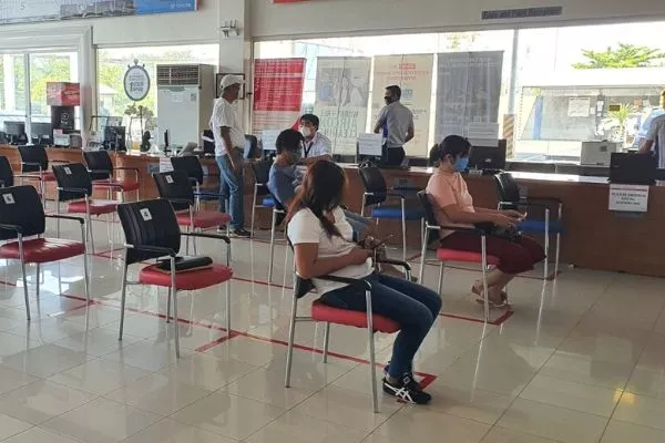 A picture of the TOyota General Santos lobby where seats are spaced 1 meter apart