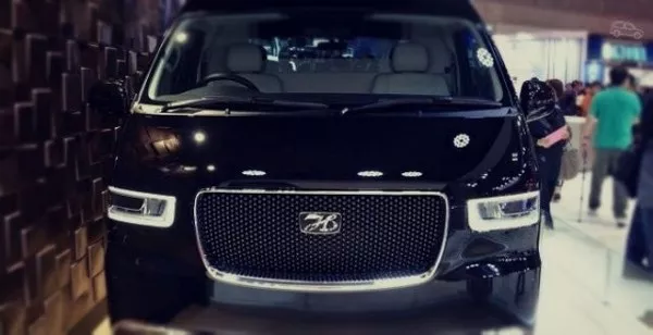 Toyota Hiace 2019 front view