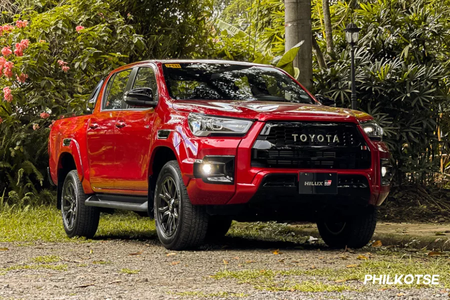 Toyota Hilux front view